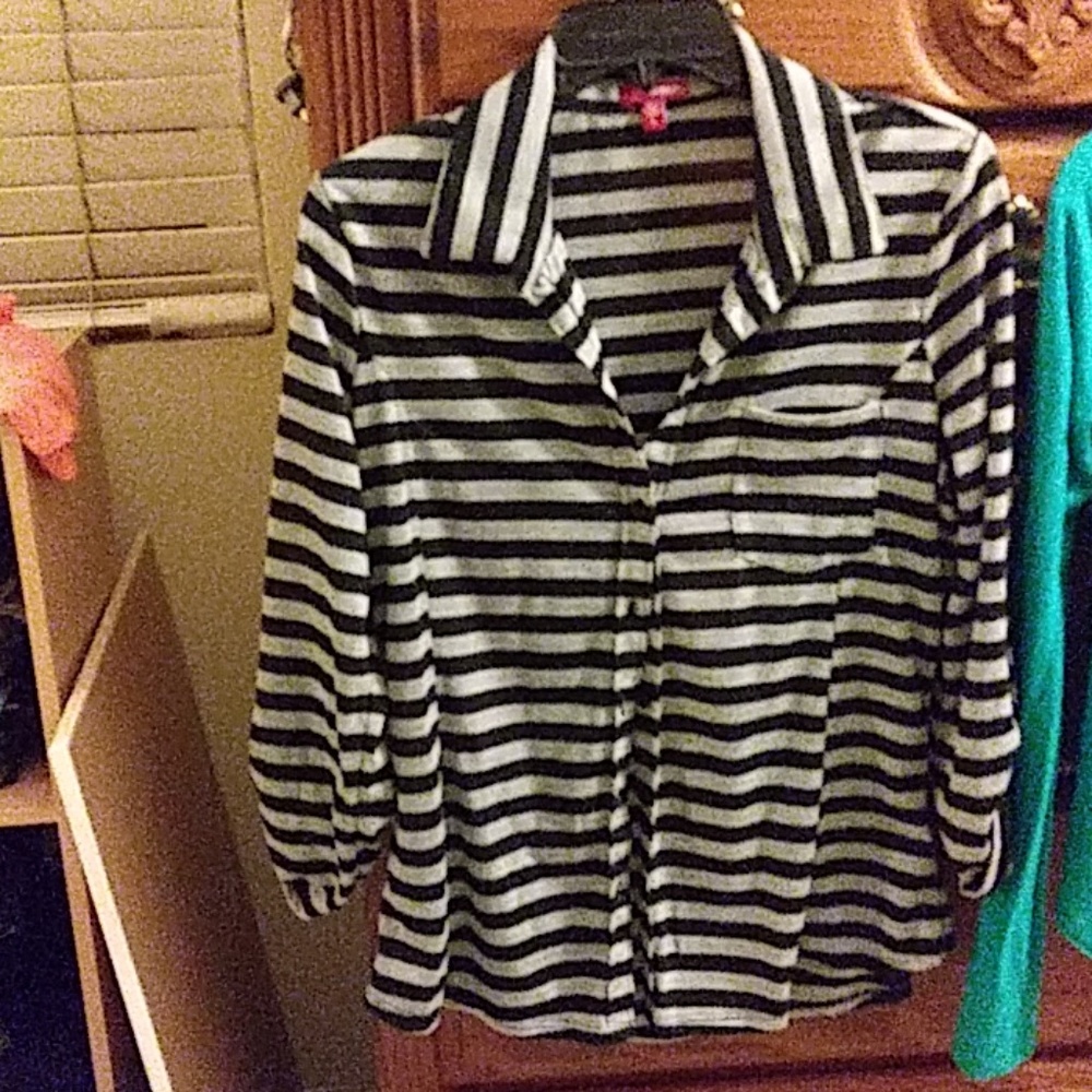 Gray Black button down shirt